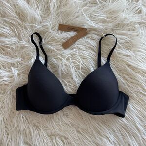 Skims Fits Everybody Scoop Plunge Bra Onyx Size 38A